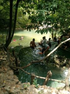 น้ำตกร้อน